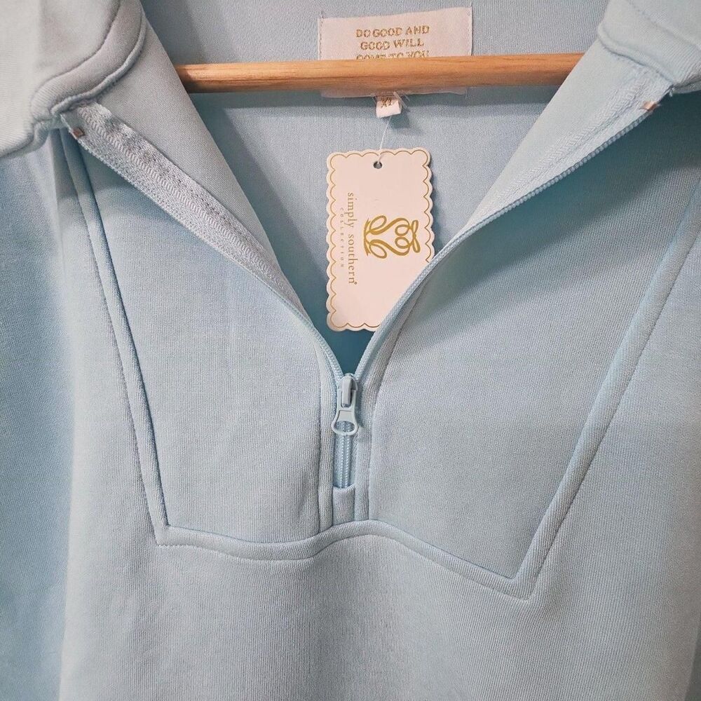 Unbranded Women's Sweatshirt - Picture 3 of 6
